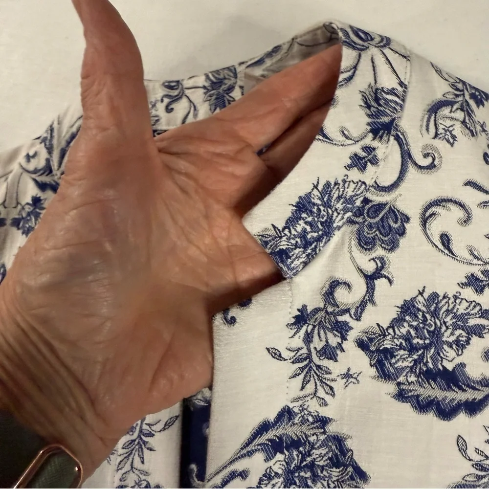 Chico’s Floral Jacket Open Front Paisley Blue White Women’s Sz Small (Chico’s 0)